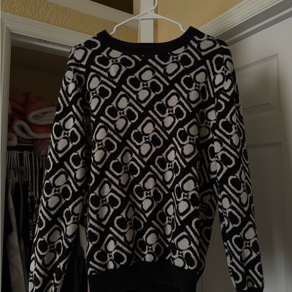Black and White Geometric Women's Sweater - Picture 1 of 3